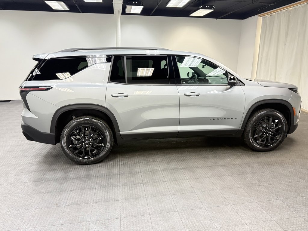 New 2026 Chevrolet Traverse LT w/ Midnight/Sport Edition image 8