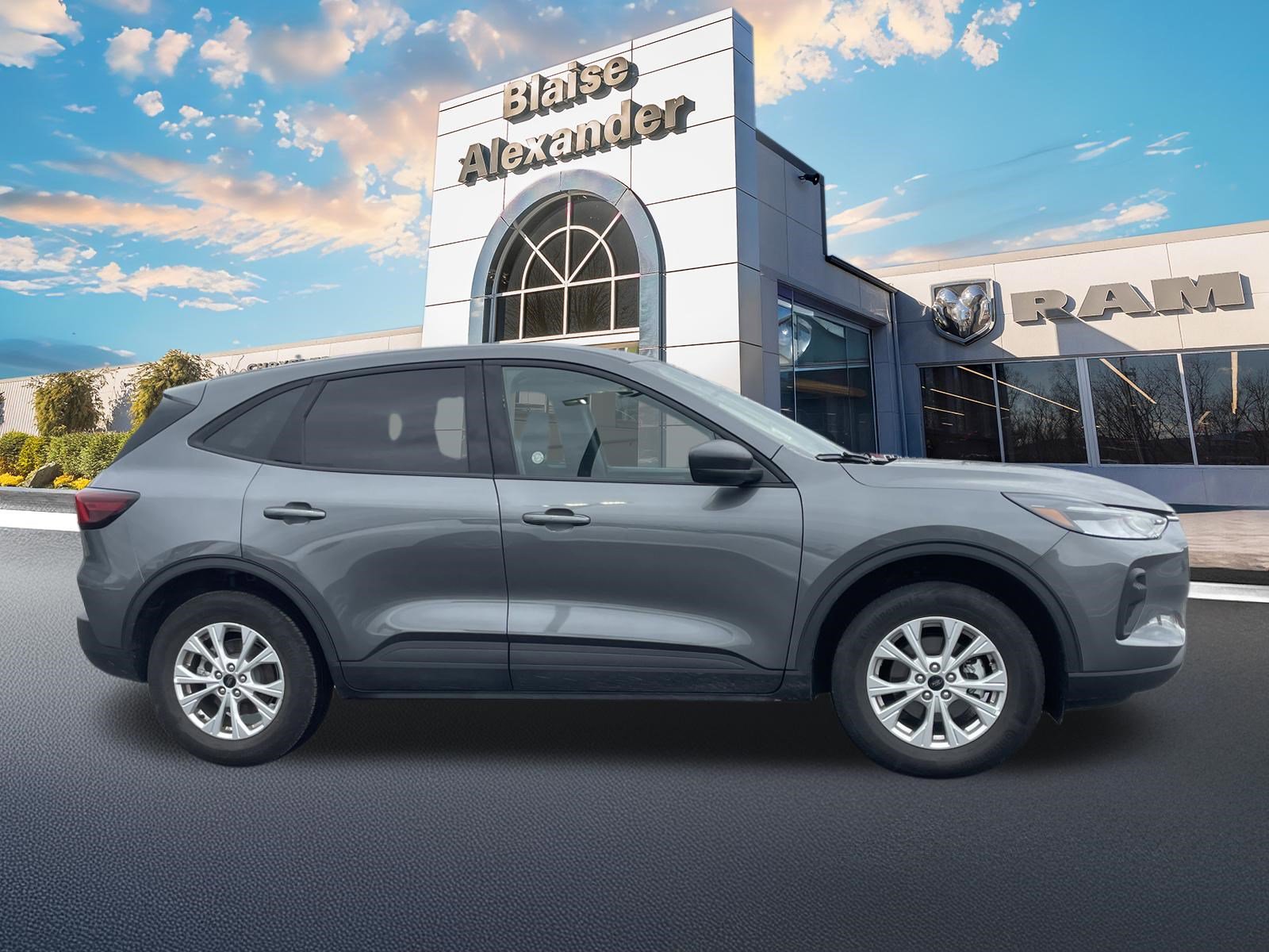 Used 2025 Ford Escape Active image 2