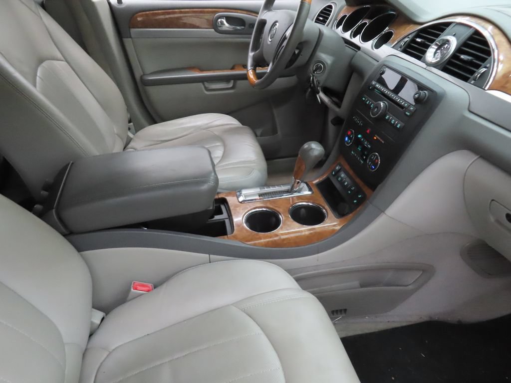 Used 2011 Buick Enclave CXL FWD image 24