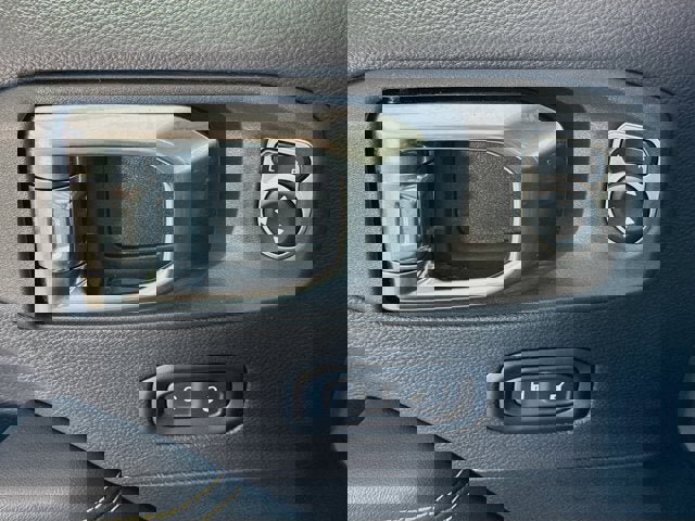 Used 2025 Jeep Gladiator Sport AWD/4WD image 17