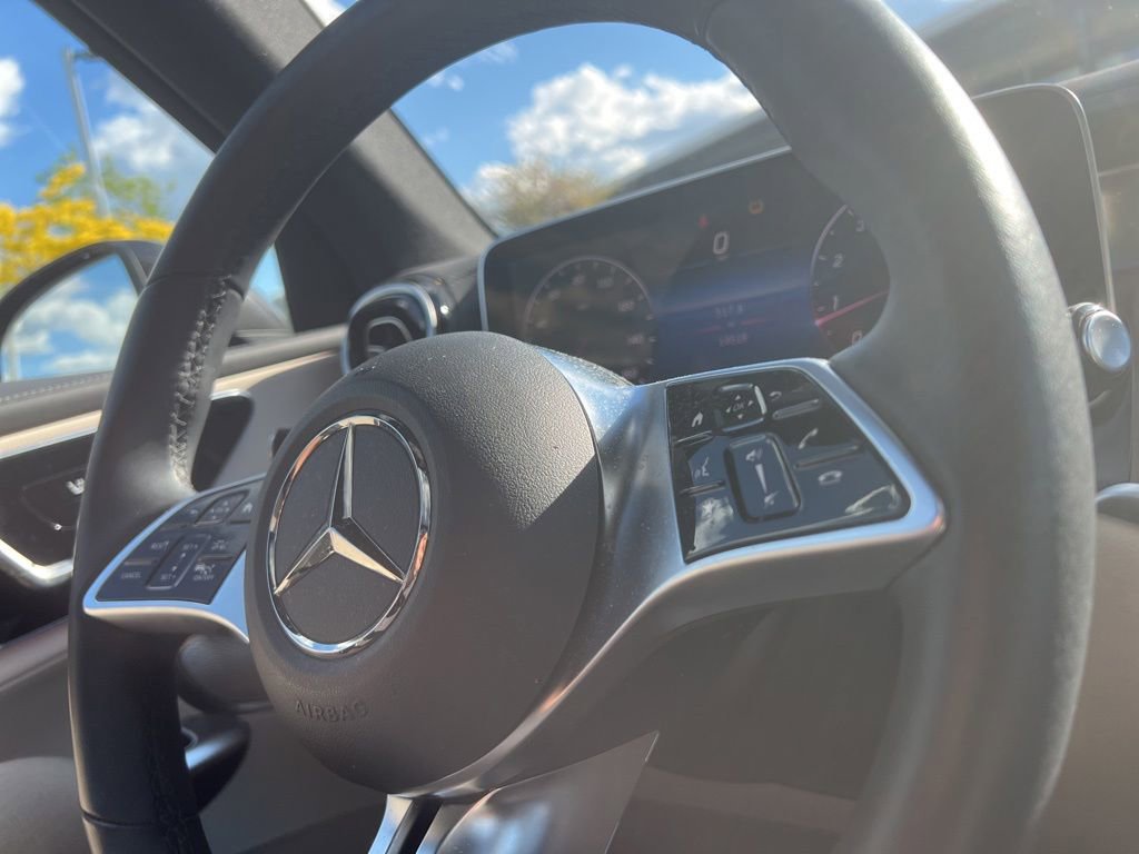 Used 2024 Mercedes-Benz GLC 300 4MATIC image 39