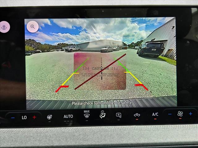 New 2025 Ford Maverick XLT w/ XLT Luxury Package image 12