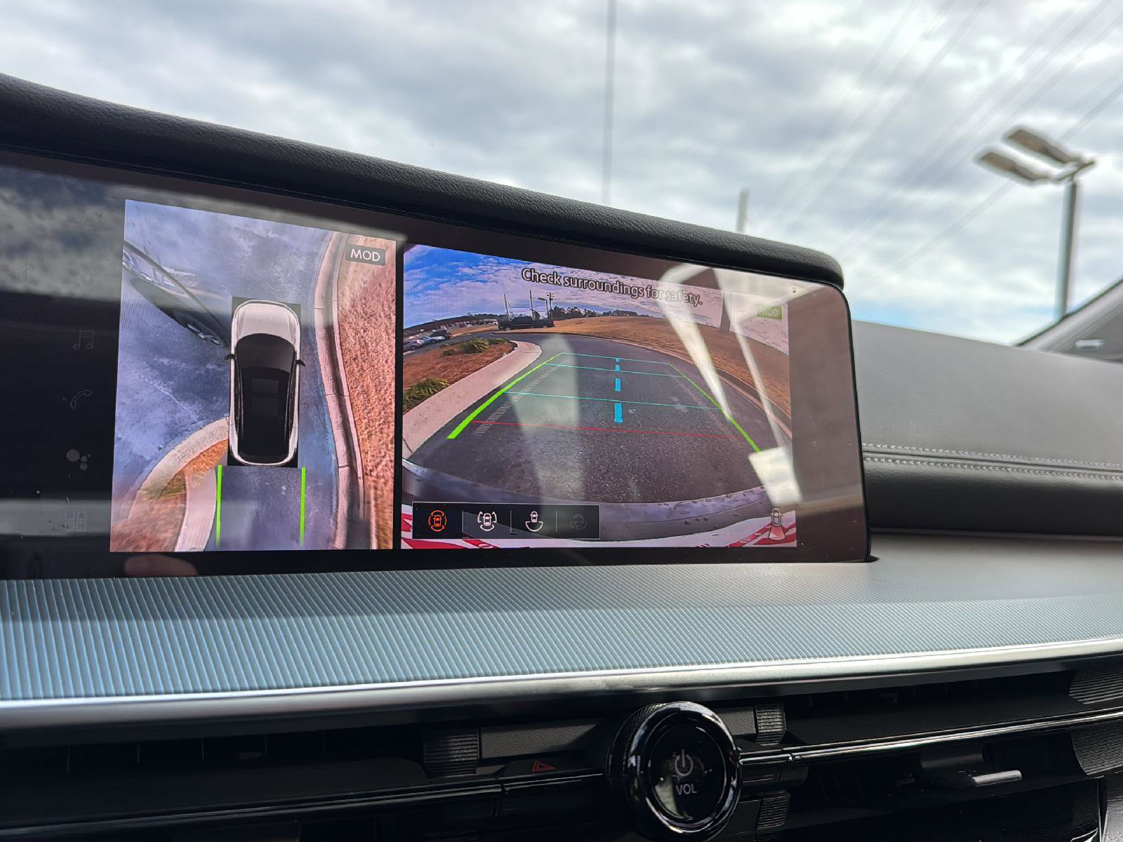 New 2025 Nissan Murano SL w/ Cargo Package image 24