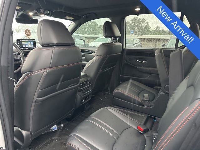 Used 2025 Honda Pilot TrailSport image 10