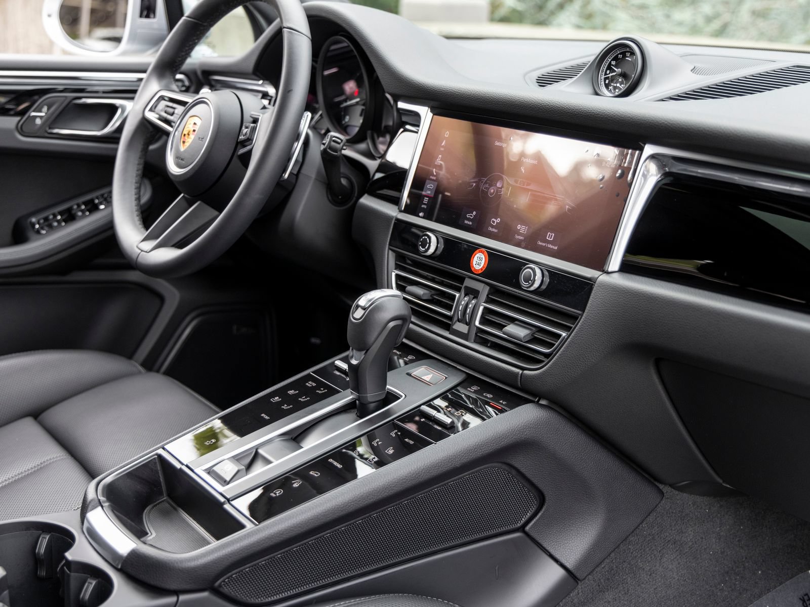 Used 2026 Porsche Macan AWD/4WD image 62