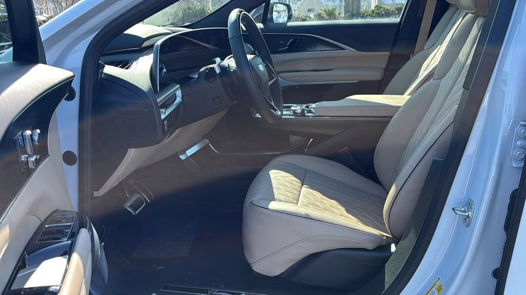 New 2026 Cadillac Lyriq Signature Luxury w/ Nappa Leather Package AWD/4WD image 8