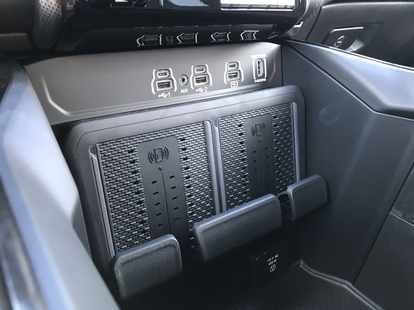 New 2026 RAM 3500 Limited AWD/4WD image 36