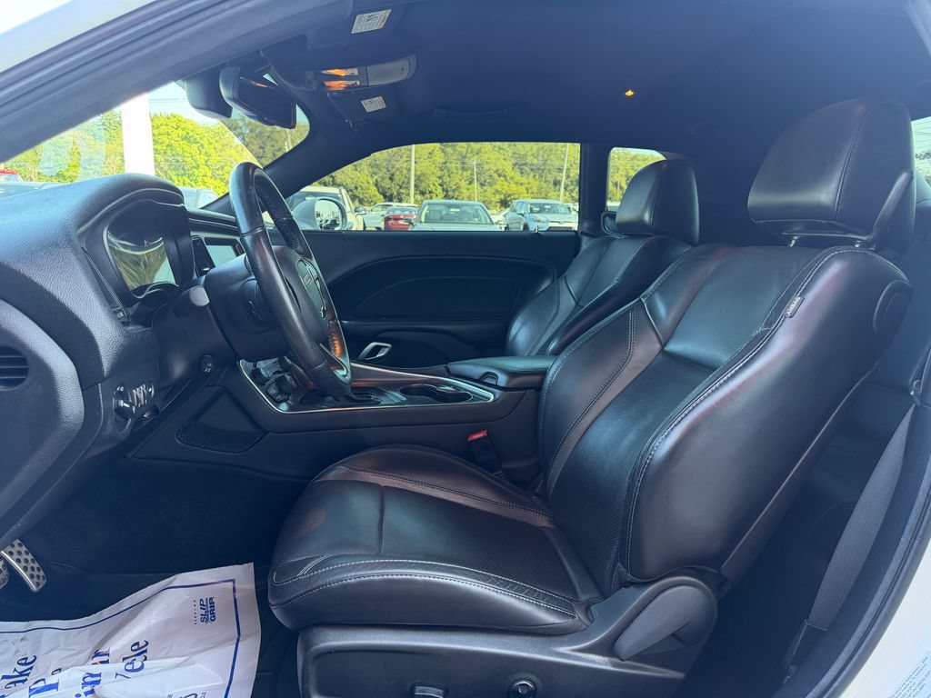 Used 2016 Dodge Challenger R/T Plus RWD image 10