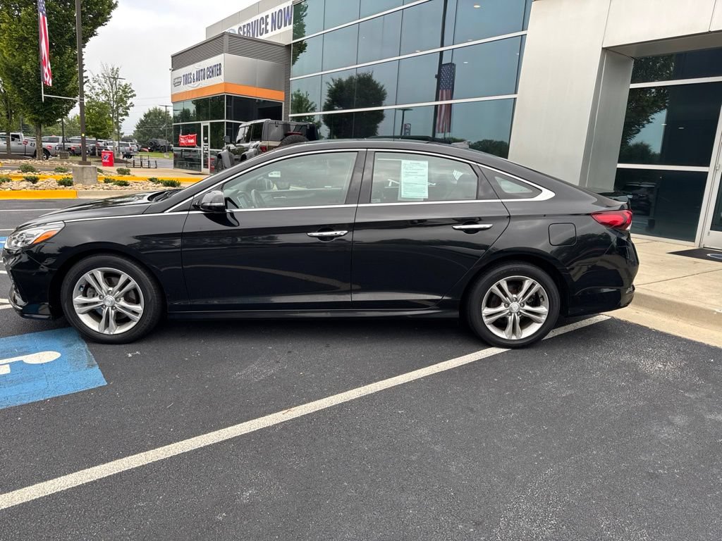Used 2018 Hyundai Sonata Limited w/ Cargo Package FWD image 8