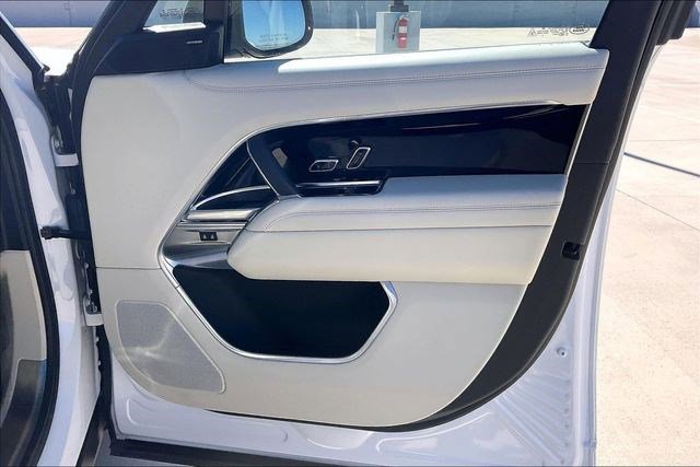 Used 2023 Land Rover Range Rover SE image 29