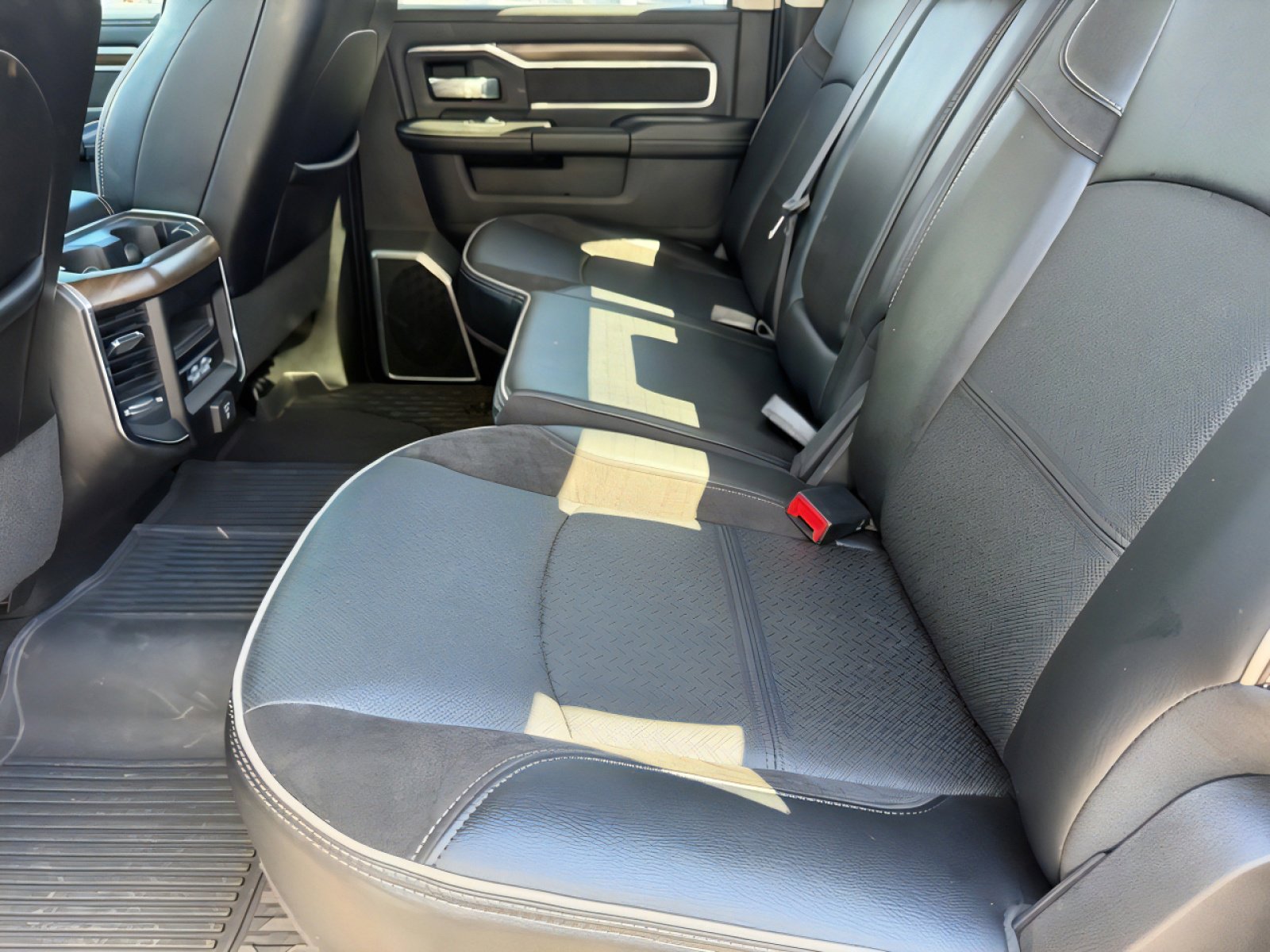 Used 2023 RAM 2500 Laramie image 13