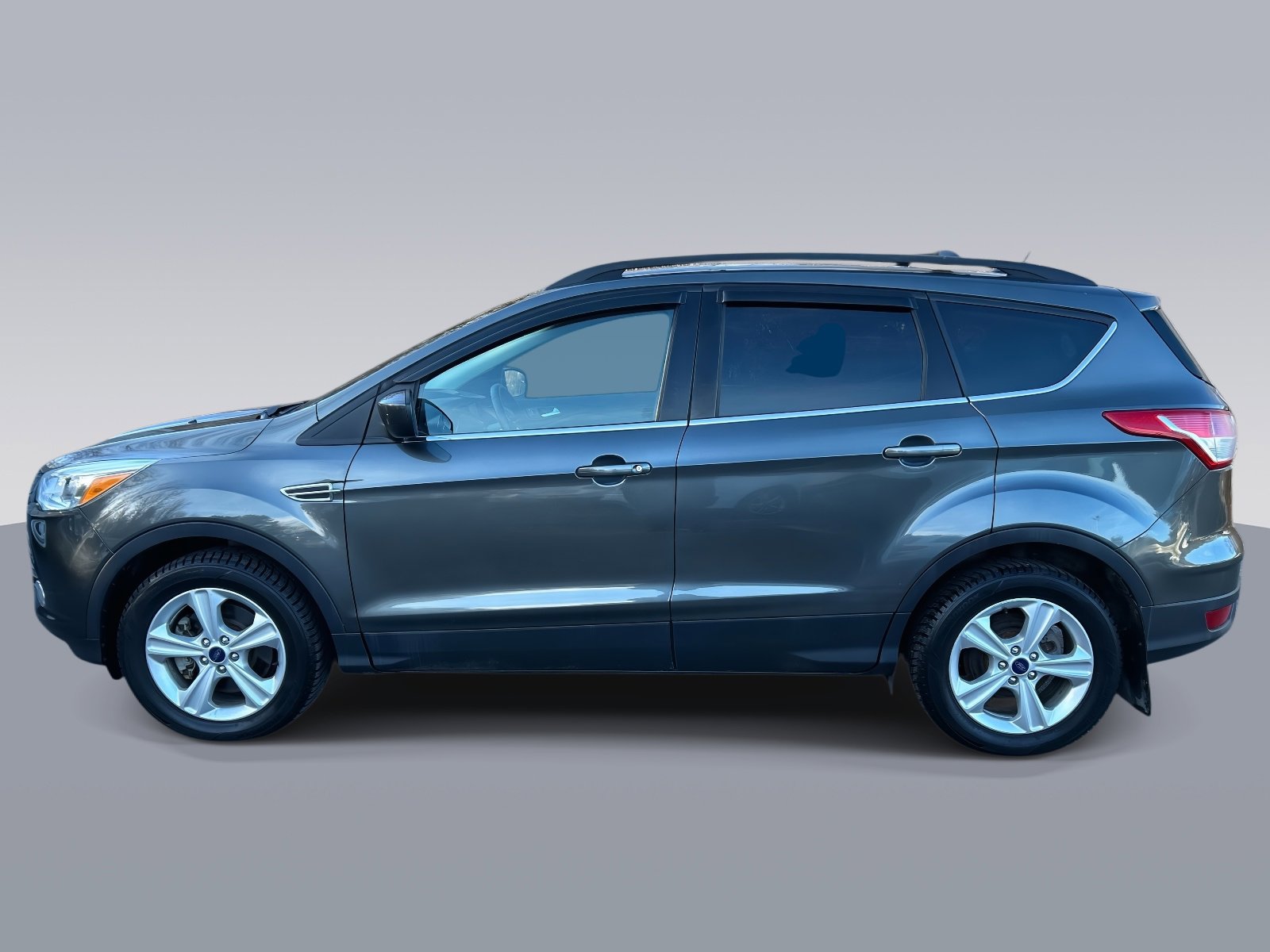 Used 2016 Ford Escape SE w/ Equipment Group 201A image 5
