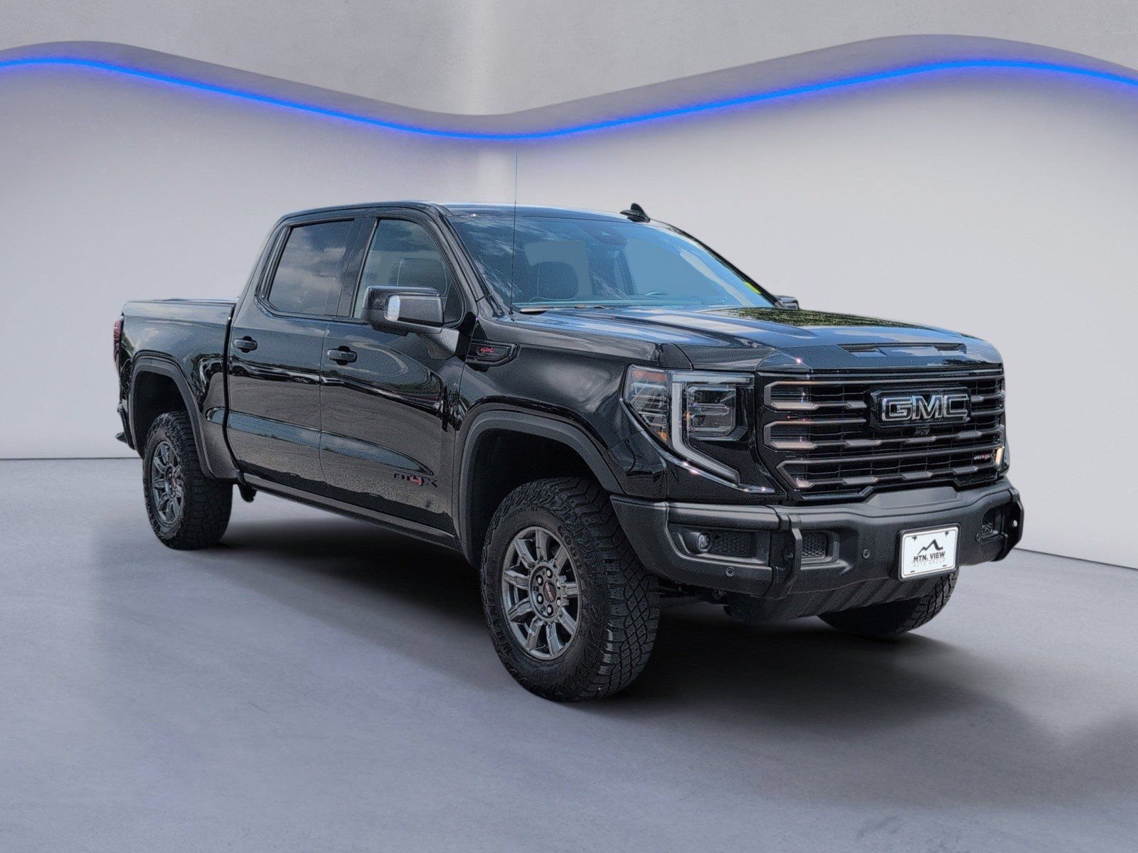 Used 2026 GMC Sierra 1500 AT4X w/ LPO, Black Badging Package AWD/4WD image 10