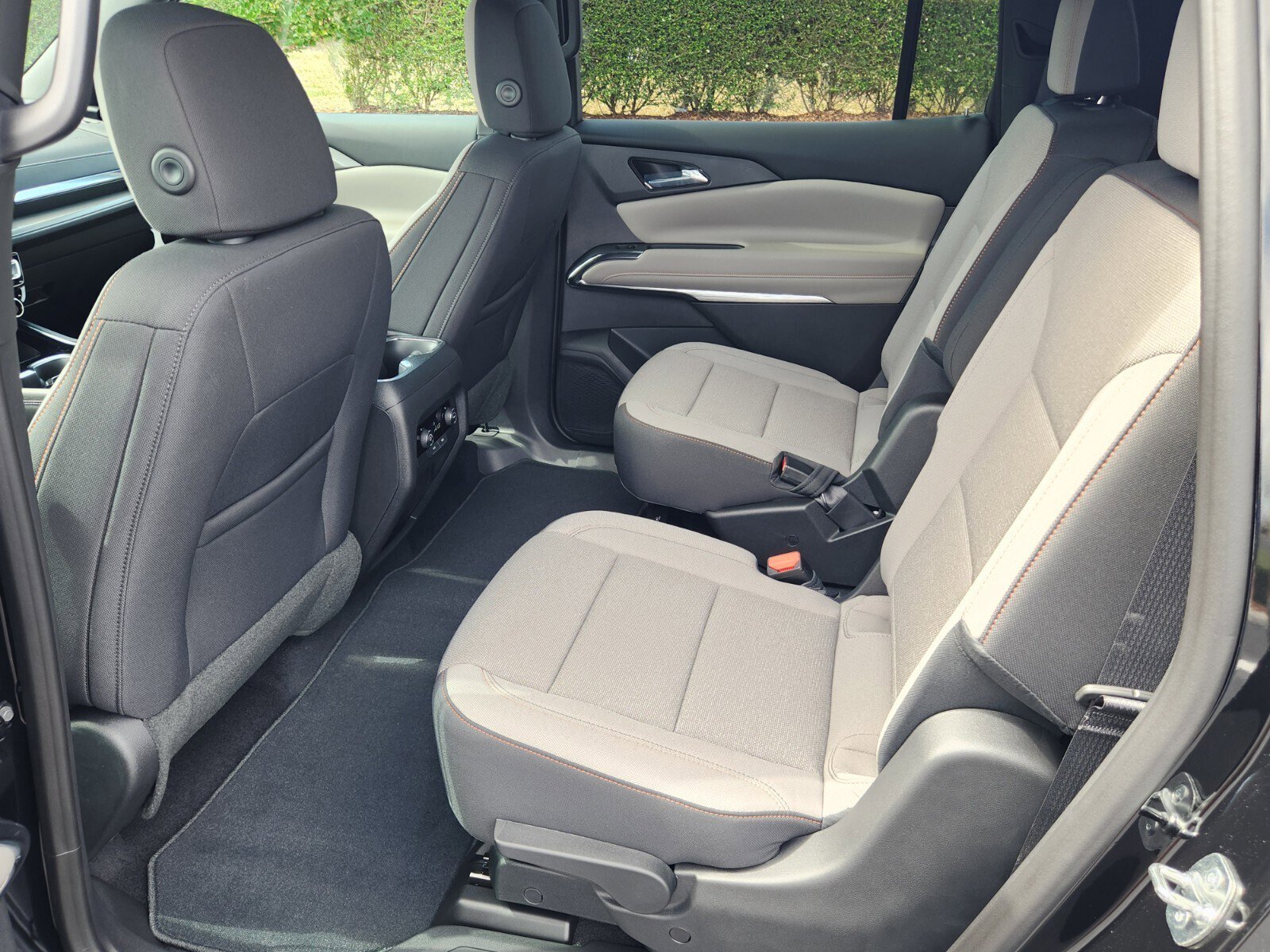 New 2026 Chevrolet Traverse LT w/ Midnight/Sport Edition image 6