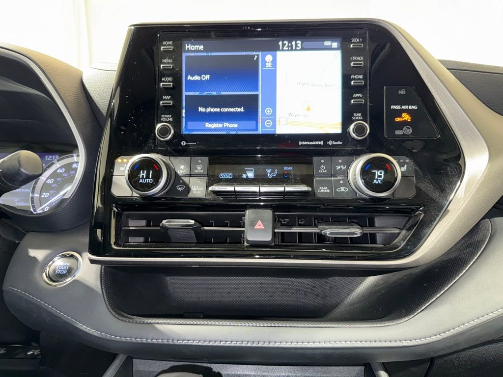 Used 2022 Toyota Highlander XLE image 29