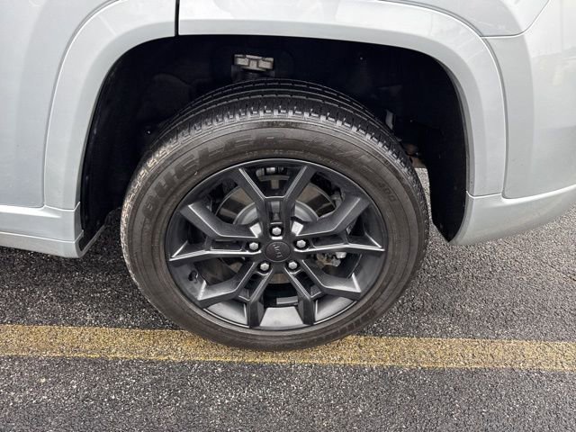 Used 2023 Jeep Grand Cherokee 30th Anniversary image 4