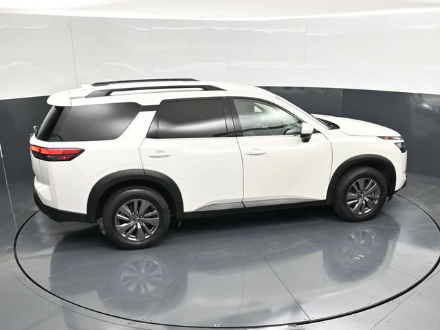 Used 2025 Nissan Pathfinder SV FWD image 47
