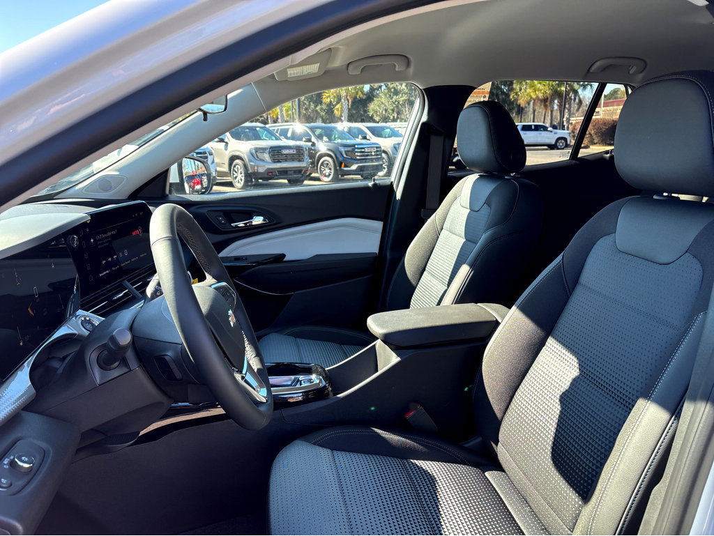 New 2025 Chevrolet Trax LT w/ Driver Confidence Package image 24