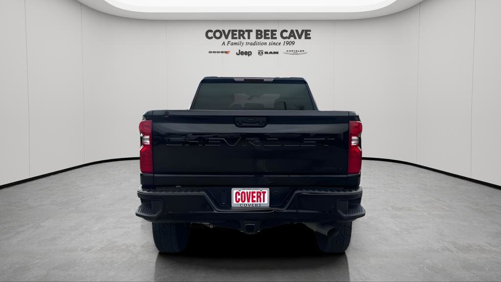 Used 2025 Chevrolet Silverado 2500 Custom w/ Custom Value Package image 8
