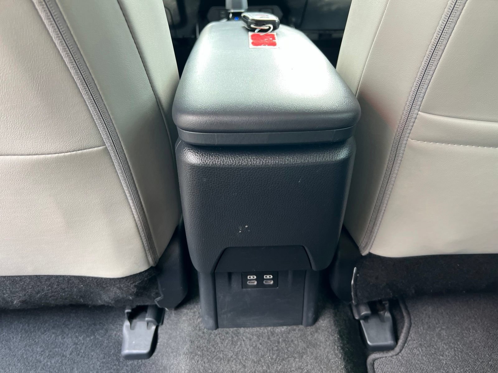 Used 2025 Toyota Prius Limited FWD image 49