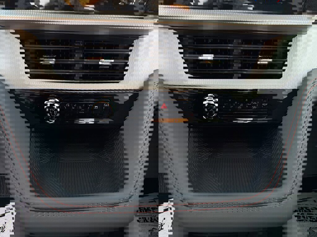 New 2026 Ford Explorer Active w/ Active Comfort Package image 22