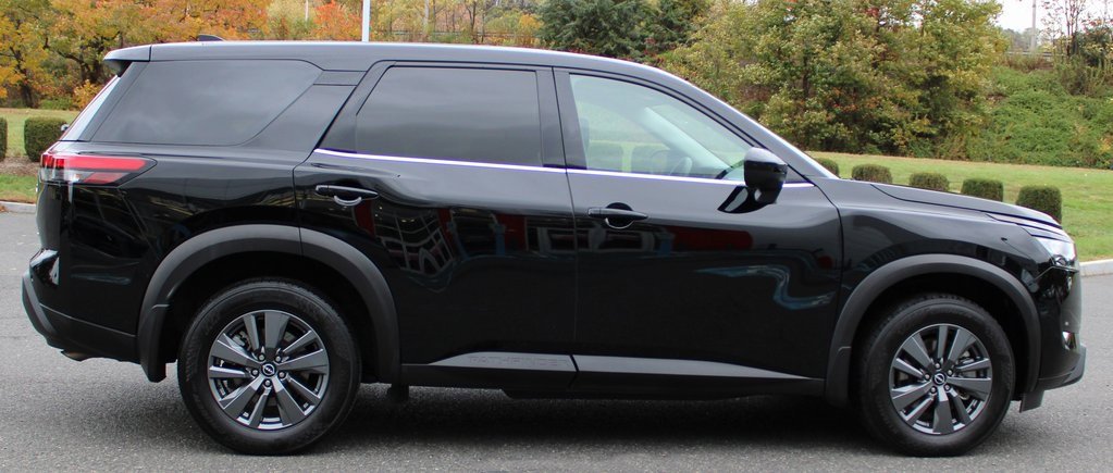 Certified 2024 Nissan Pathfinder S image 5