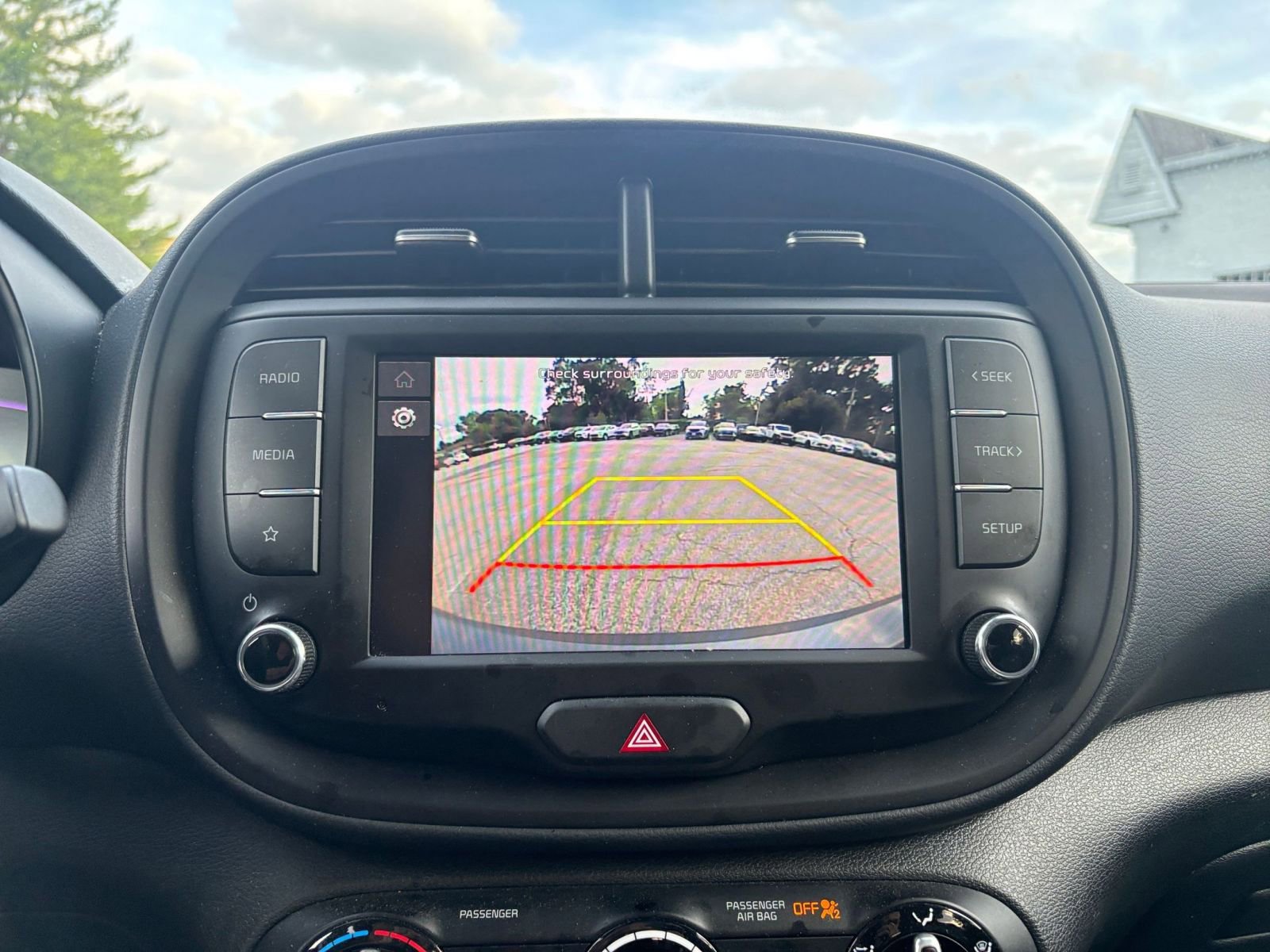 Used 2025 Kia Soul LX w/ LX Technology Package FWD image 22
