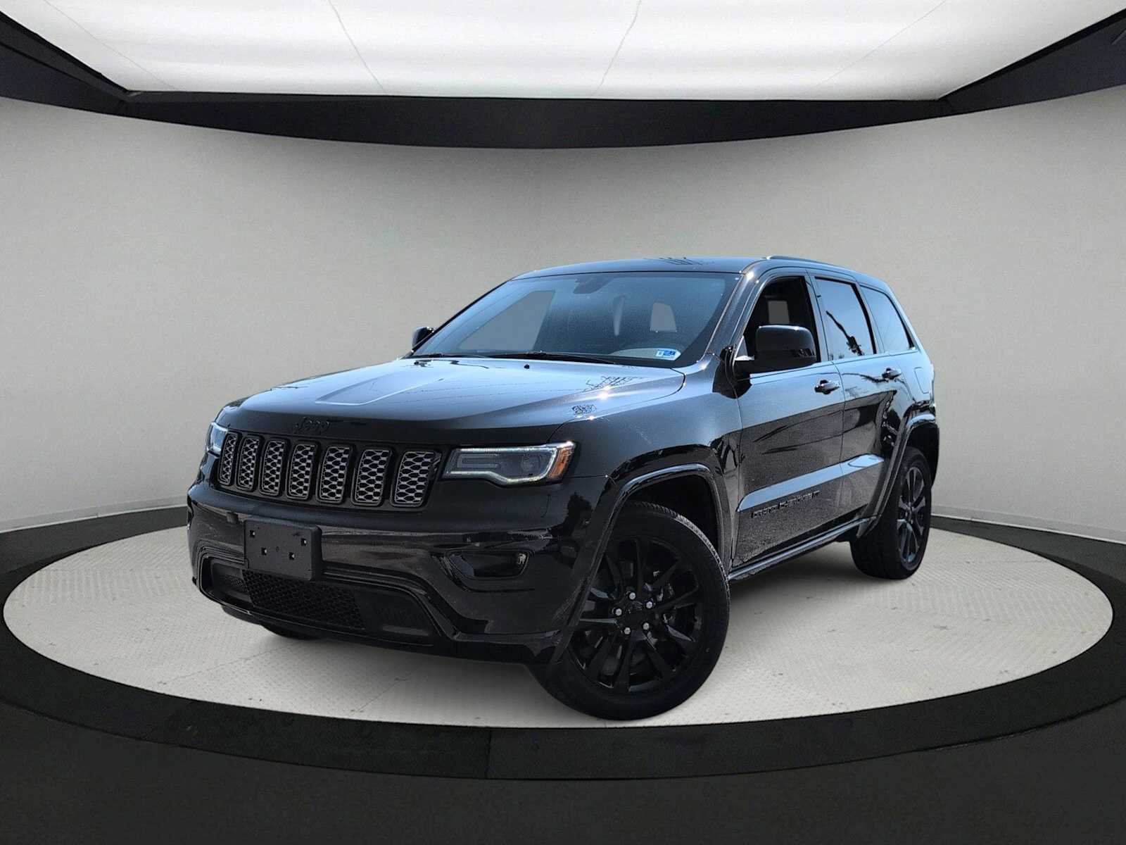 Used 2022 Jeep Grand Cherokee Laredo X AWD/4WD video 1
