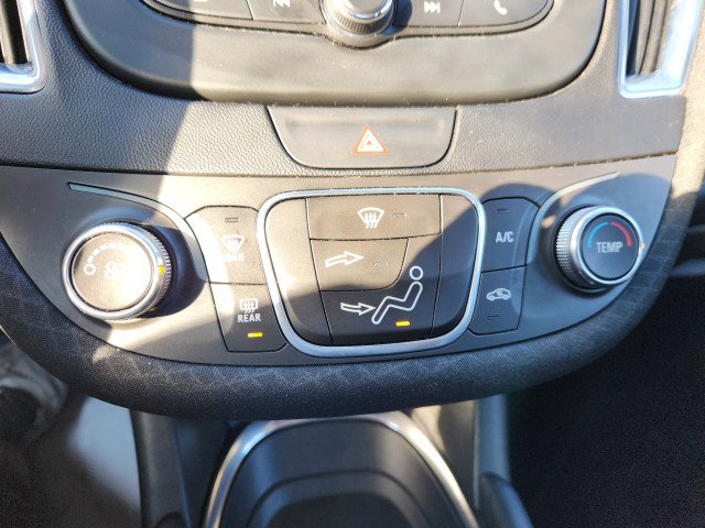 Used 2018 Chevrolet Malibu LT image 39