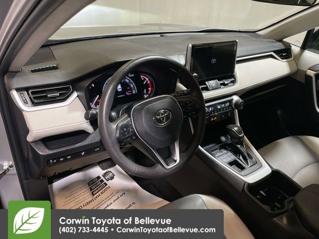 Used 2023 Toyota RAV4 XLE Premium image 11