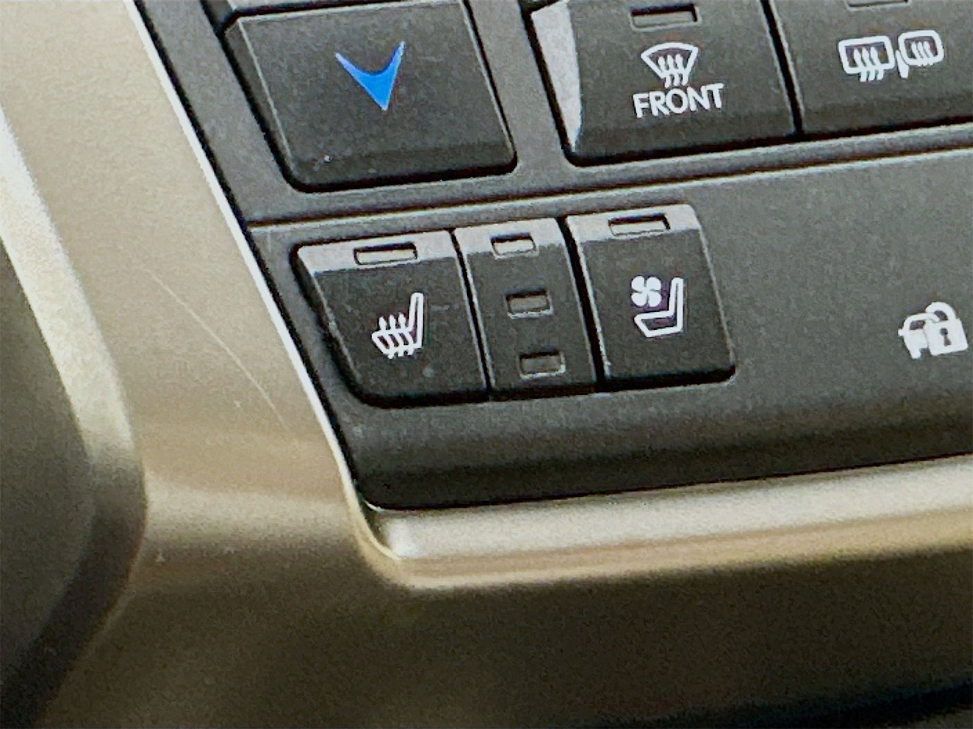 Used 2017 Lexus NX 200t FWD image 21