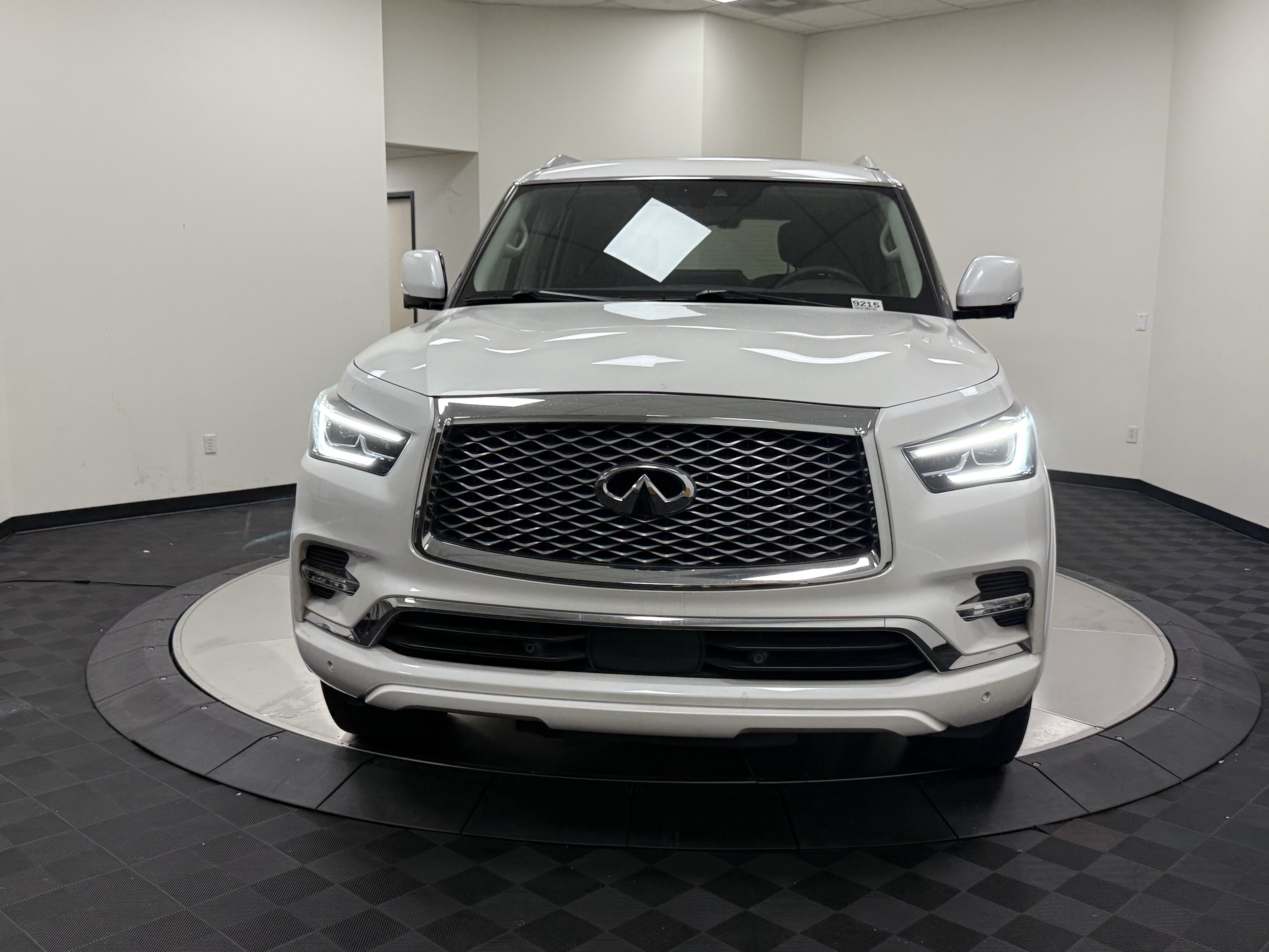 Certified 2023 INFINITI QX80 Luxe w/ Cargo Package RWD image 2