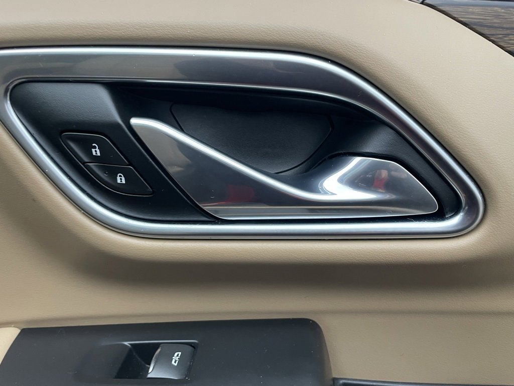 Certified 2021 Chevrolet Suburban Premier w/ Premium Package image 15