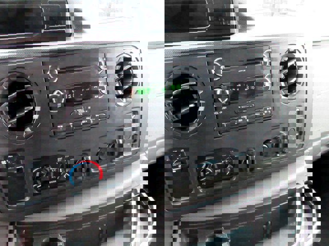 Used 2015 Ford E-450 and Econoline 450 Super Duty w/ Power Windows & Locks Group image 19