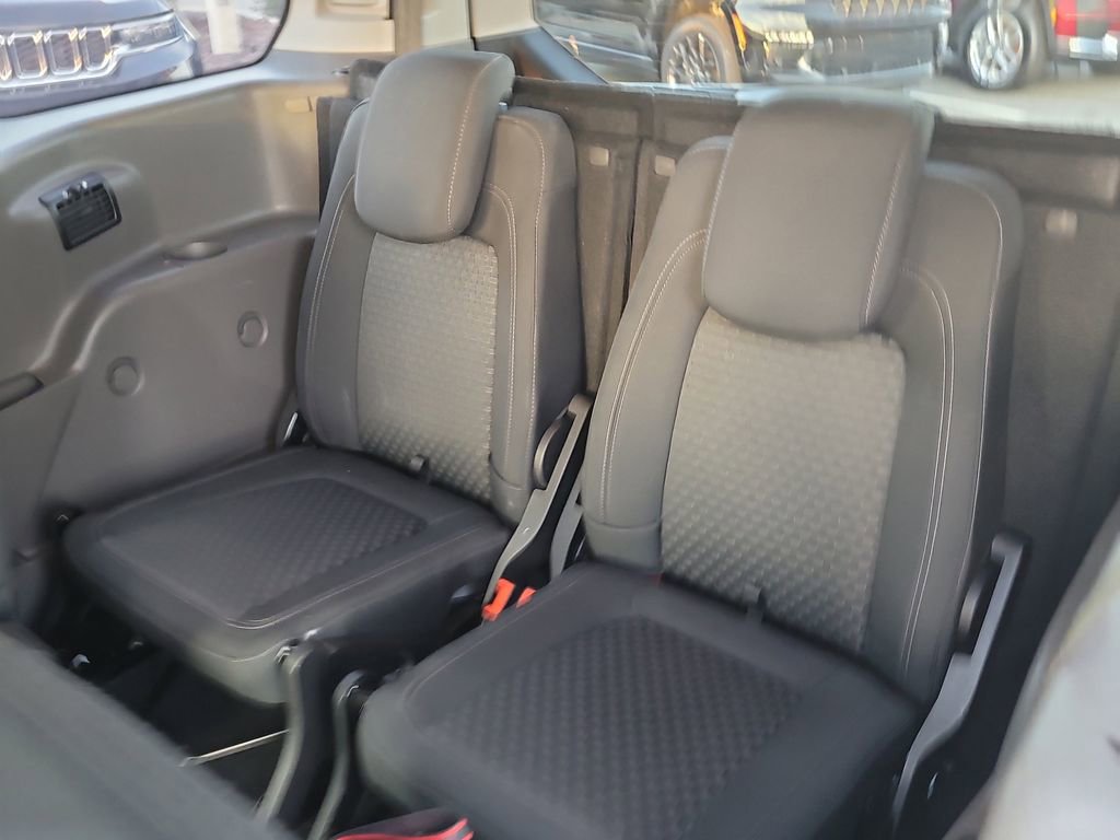 Used 2022 Ford Transit Connect XLT image 11