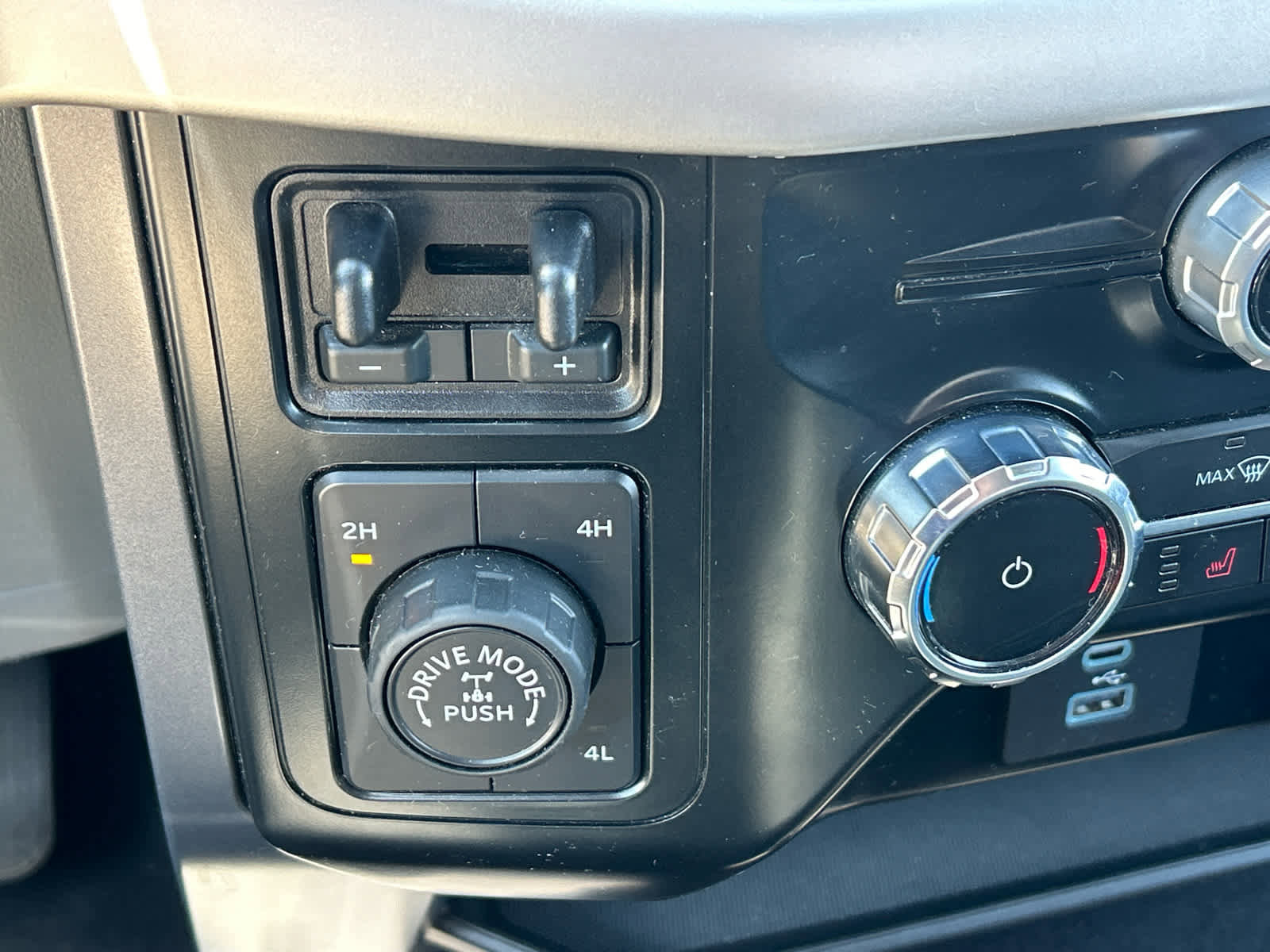 Used 2023 Ford F150 XLT w/ Equipment Group 302A High AWD/4WD image 40