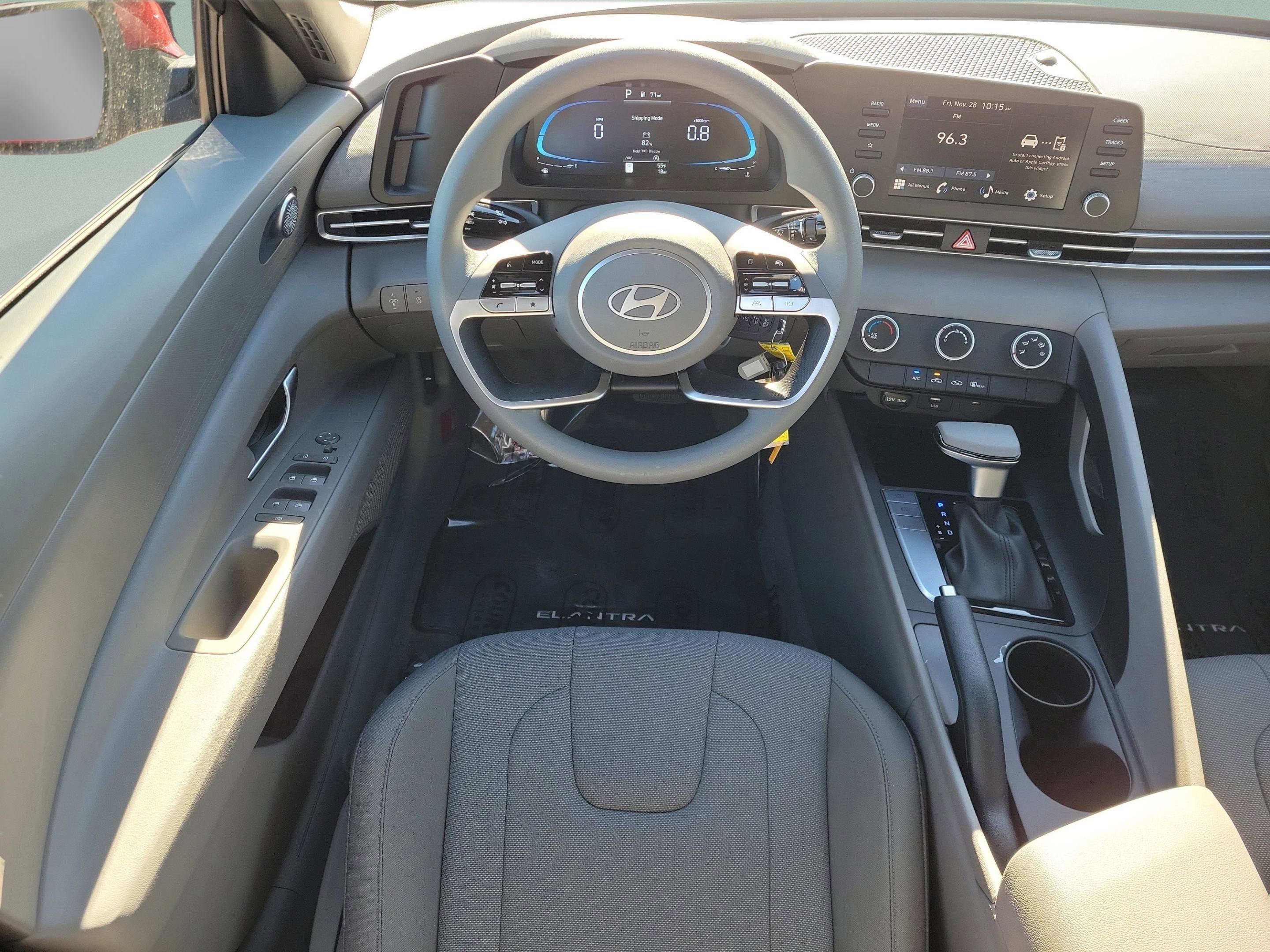 New 2026 Hyundai Elantra SE w/ Cargo Package image 11