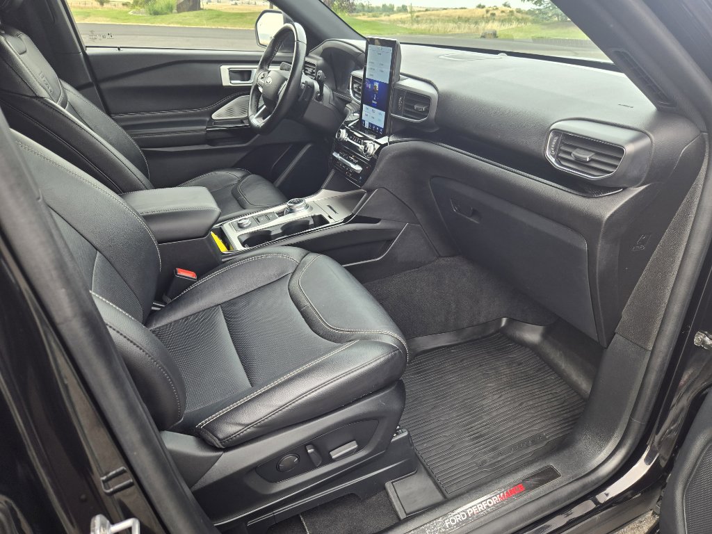 Used 2022 Ford Explorer ST w/ ST Street Pack image 29