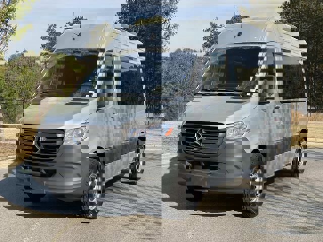 Used 2024 Mercedes-Benz Sprinter 2500 image 11