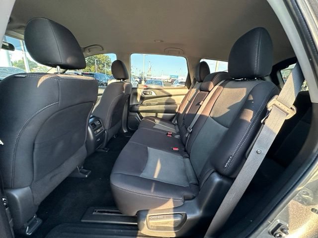 Used 2019 Nissan Pathfinder S AWD/4WD image 24