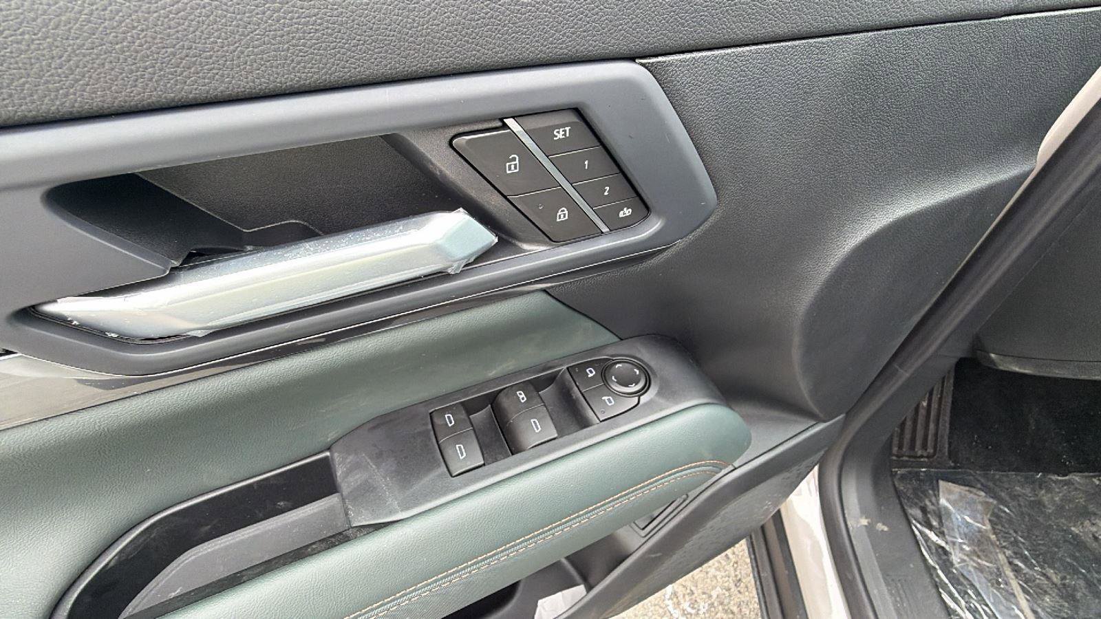 New 2026 GMC Terrain AT4 w/ Convenience Package III image 23