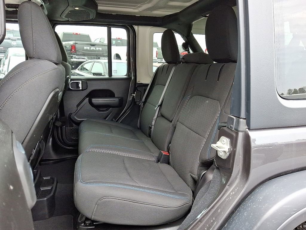 Used 2024 Jeep Wrangler Unlimited Rubicon 4xe image 10