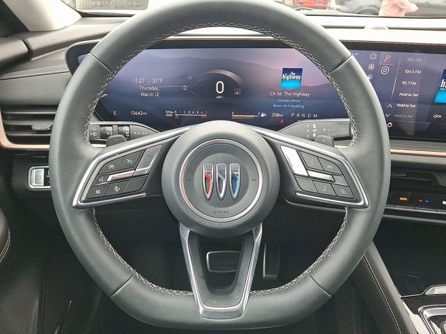 Used 2025 Buick Envision Sport Touring image 18
