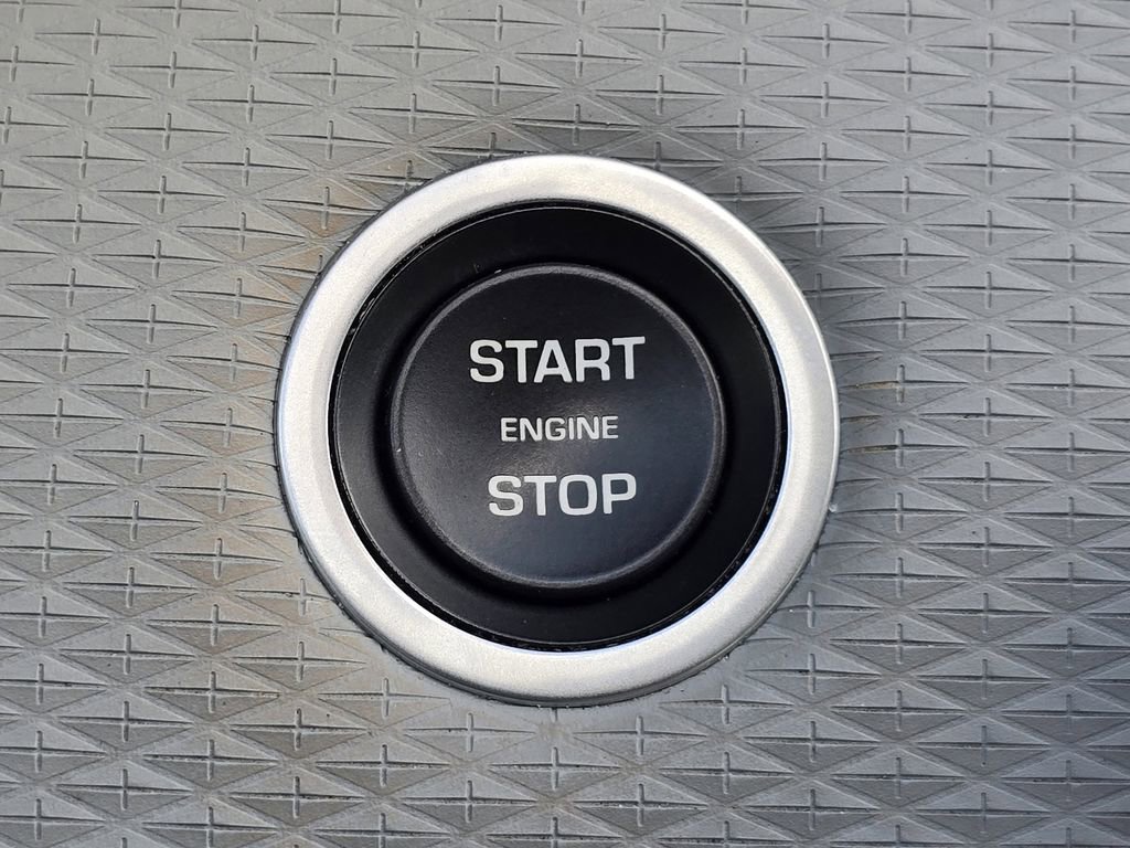 Used 2023 Land Rover Range Rover Evoque S image 34