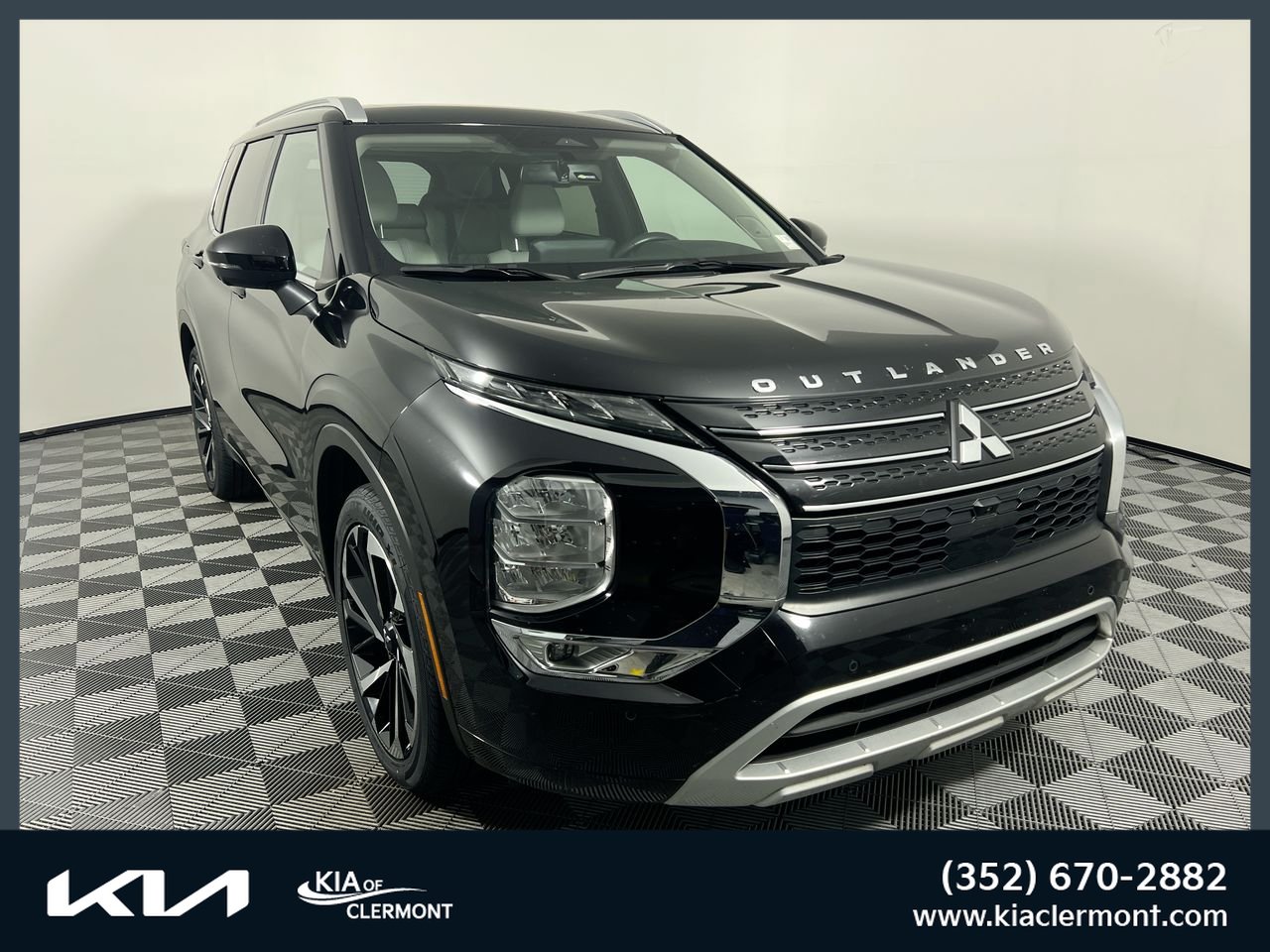 Used 2024 Mitsubishi Outlander SEL FWD image 1