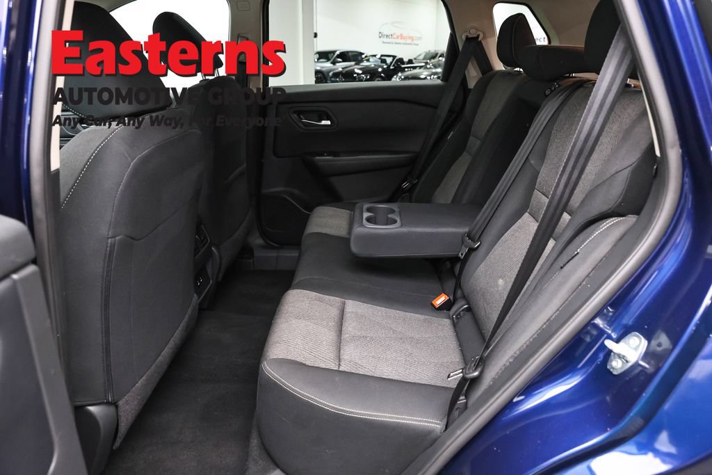 Used 2024 Nissan Rogue SV AWD/4WD image 21