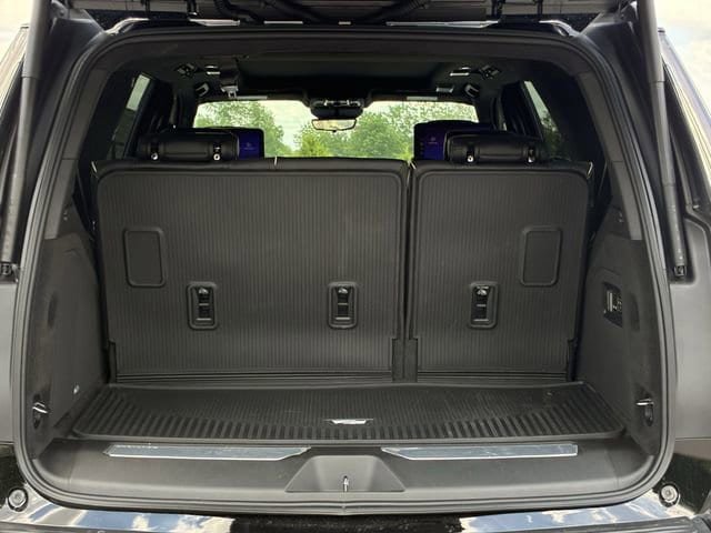 New 2026 Cadillac Escalade Platinum Sport w/ LPO, ONYX Package AWD/4WD image 26
