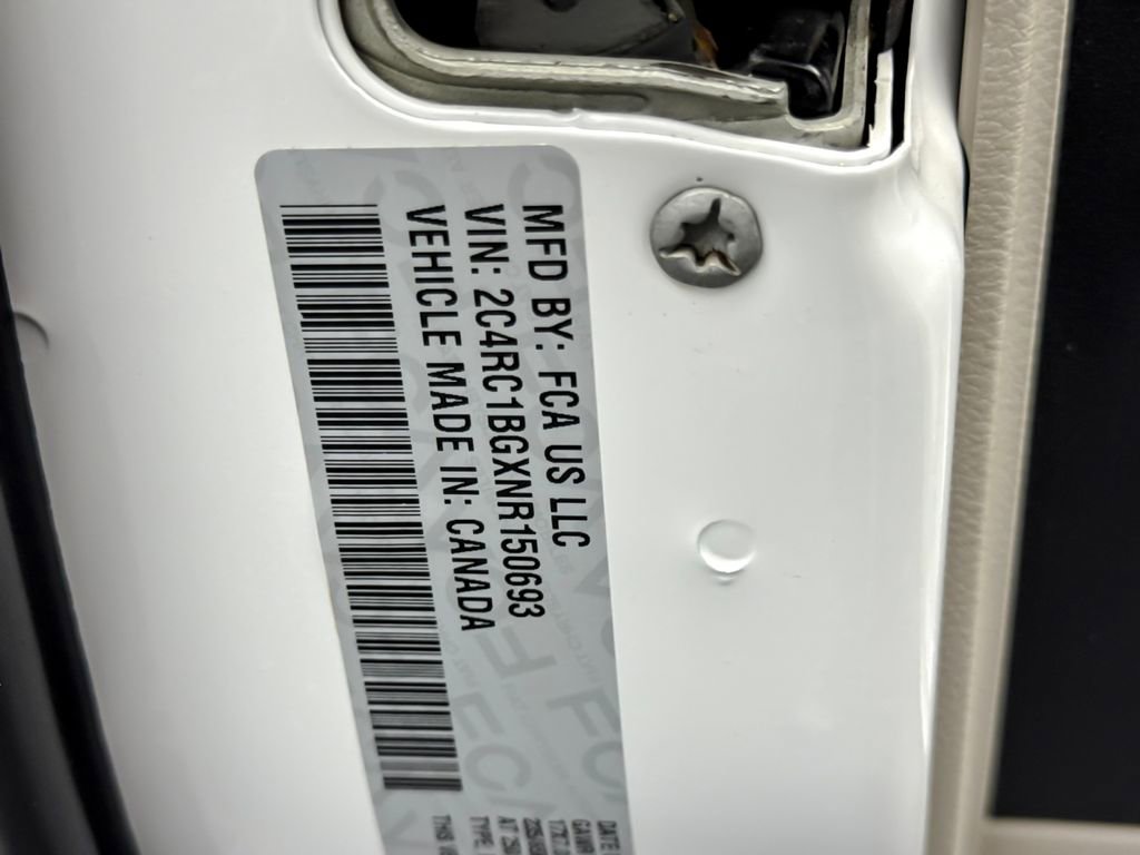 Used 2022 Chrysler Pacifica Touring-L FWD image 28