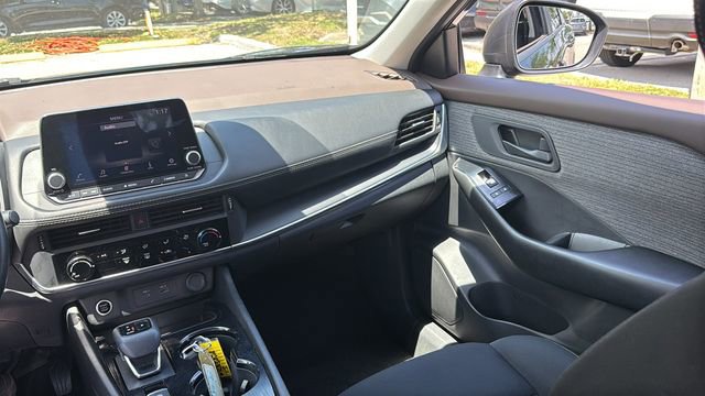 Used 2023 Nissan Rogue S AWD/4WD image 15