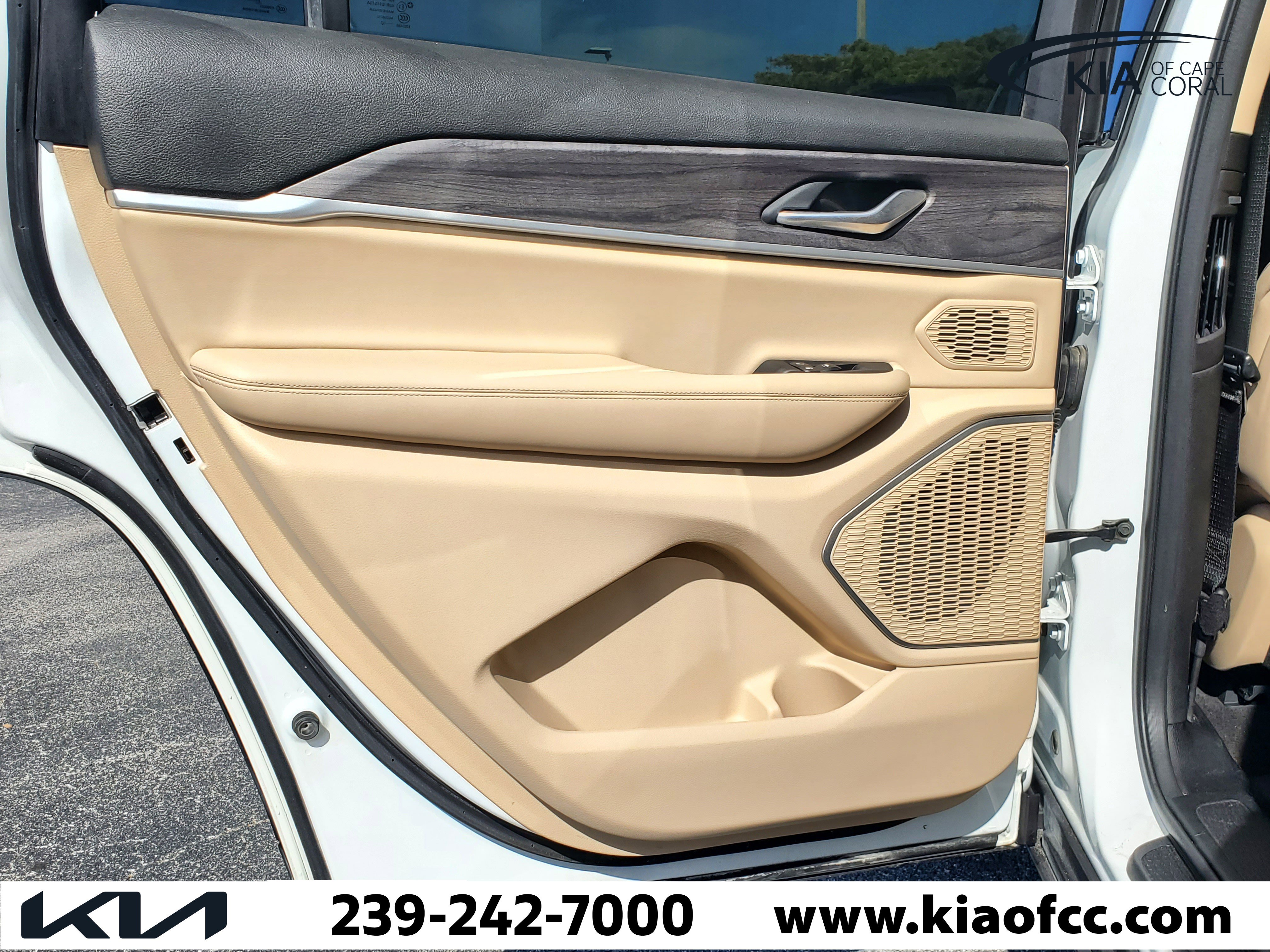 Used 2022 Jeep Grand Cherokee L Limited RWD image 14